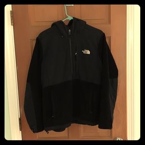 EUC Women’s hooded North Fave fleece